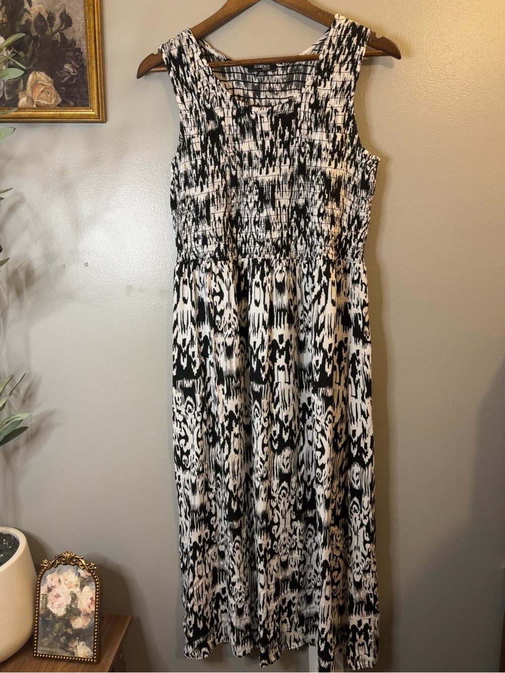 Elementz Petite XL Black White Boho Ikat Smocked Rayon Maxi Dress - Picture 2 of 8